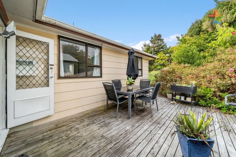 Photo of property in 10 Whitechapel Grove, Stokes Valley, Lower Hutt, 5019