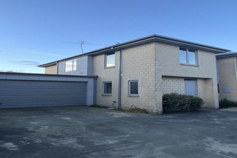 Photo of property in 76a Packe Street, Edgeware, Christchurch, 8013