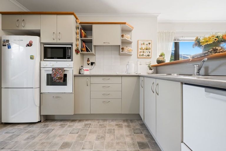 Photo of property in Bramley Gardens, 33/3 Turnbury Court, Rototuna, Hamilton, 3210