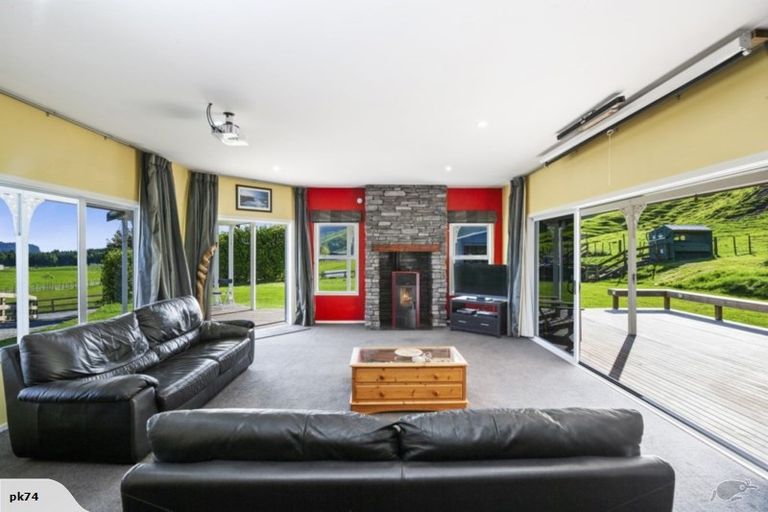 Photo of property in 40 Grant Road, Kinloch, Taupo, 3385