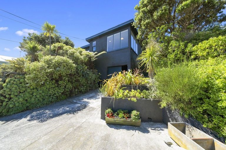 Photo of property in 39 Hudson Street, Island Bay, Wellington, 6023