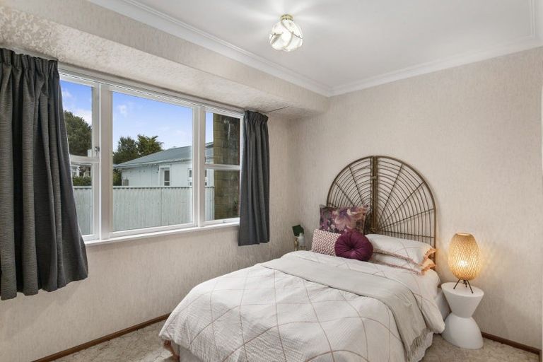 Photo of property in 5 Ely Place, Levin, 5510