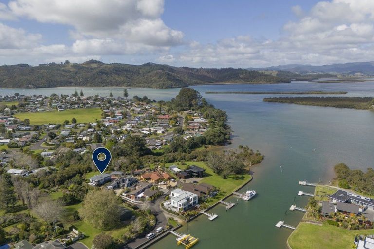 Photo of property in 102 South Highway East, Whitianga, 3510