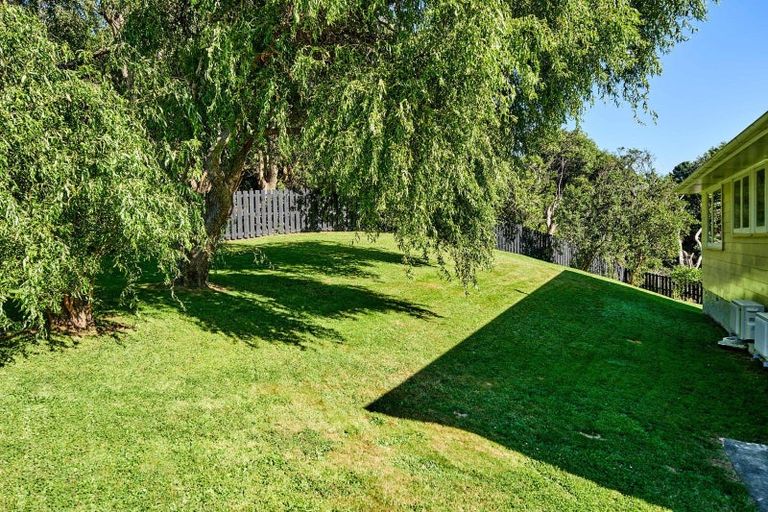 Photo of property in 25 Passive Grove, Ascot Park, Porirua, 5024