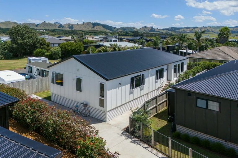 Photo of property in 18 Moet Crescent, Waihi Beach, 3611