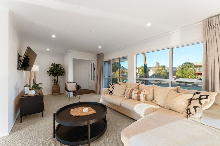 Photo of property in 23 Grace Crescent, Richmond Heights, Taupo, 3330