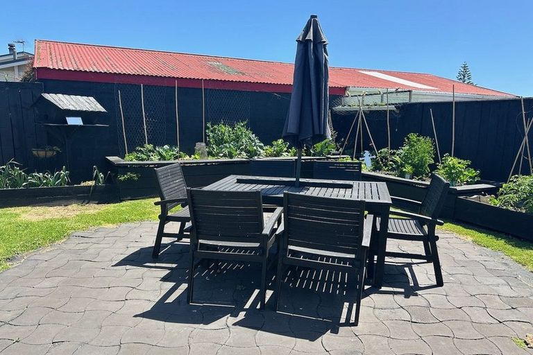 Photo of property in 67 Browne Street, Waitara, 4320