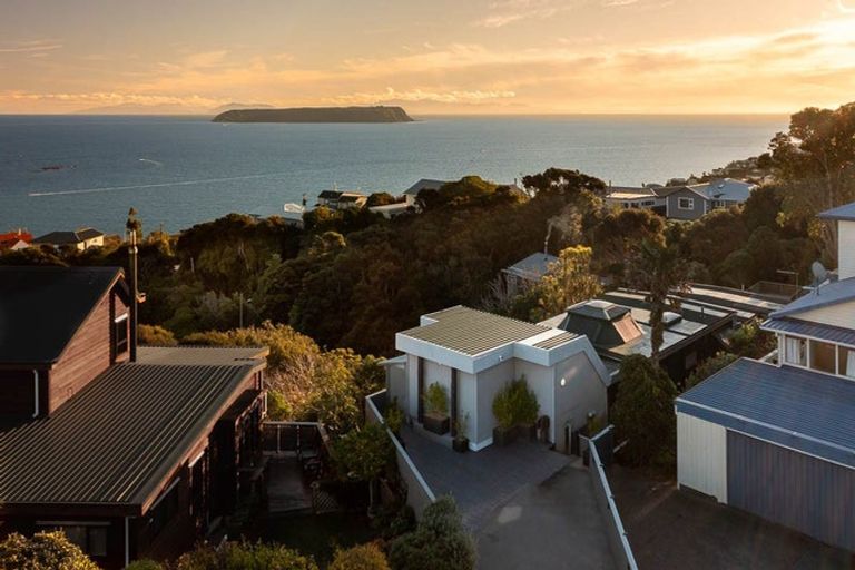 Photo of property in 29 The Track, Plimmerton, Porirua, 5026