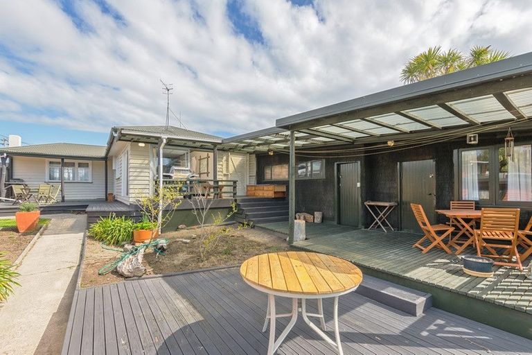 Photo of property in 17 Andrews Street, Foxton Beach, Foxton, 4815