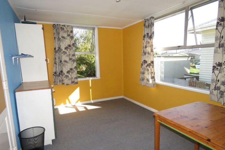 Photo of property in 58 Wakefield Street, Westport, 7825