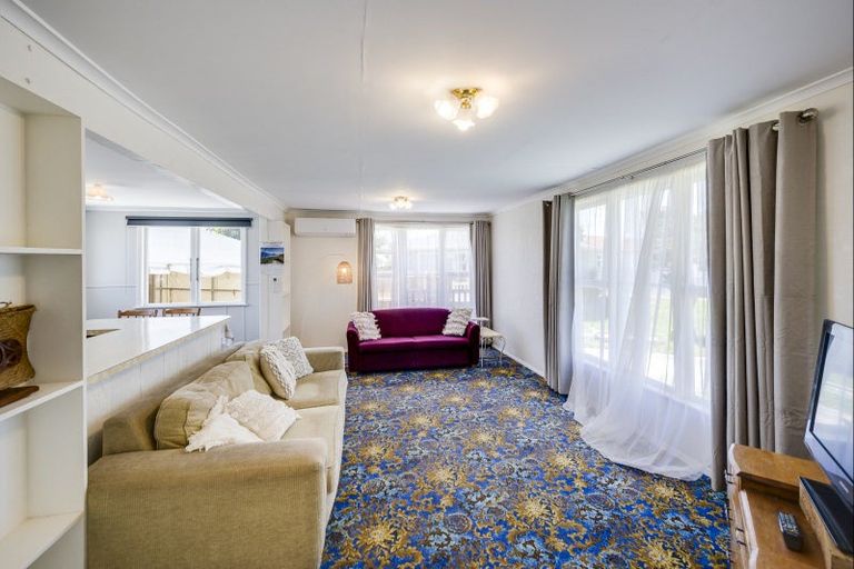 Photo of property in 30 Tasman Street, Havelock North, 4130