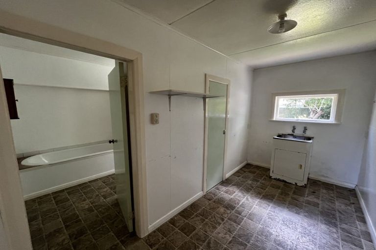 Photo of property in 16a Milne Street, Marton, 4710