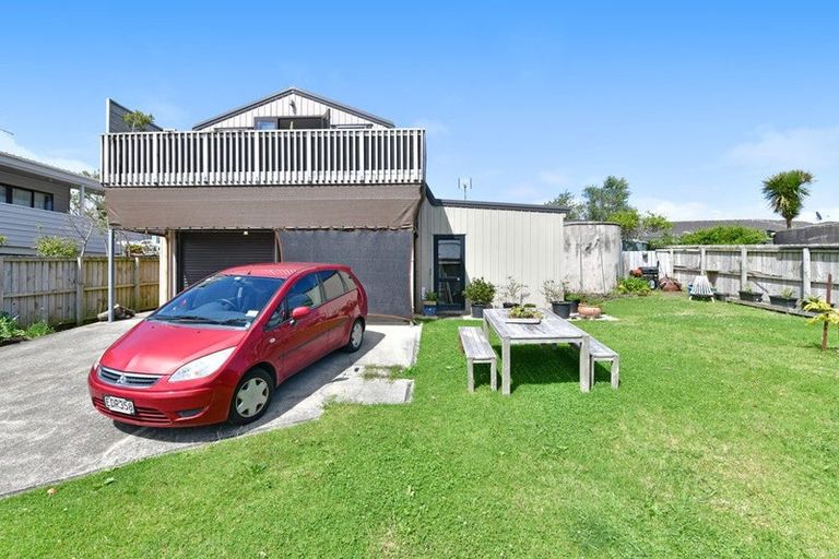 Photo of property in 12a Matai Road, Stanmore Bay, Whangaparaoa, 0932
