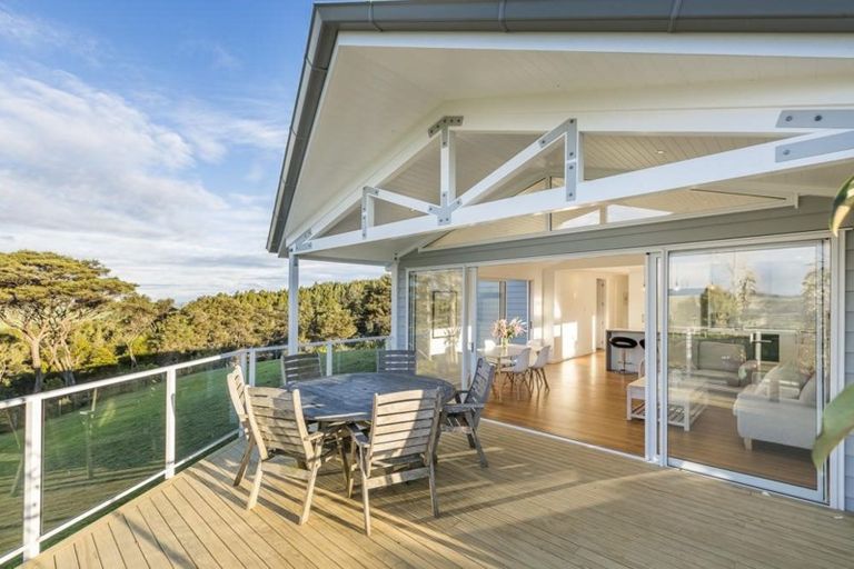 Photo of property in 180 Taylor Road, Waimauku, 0882