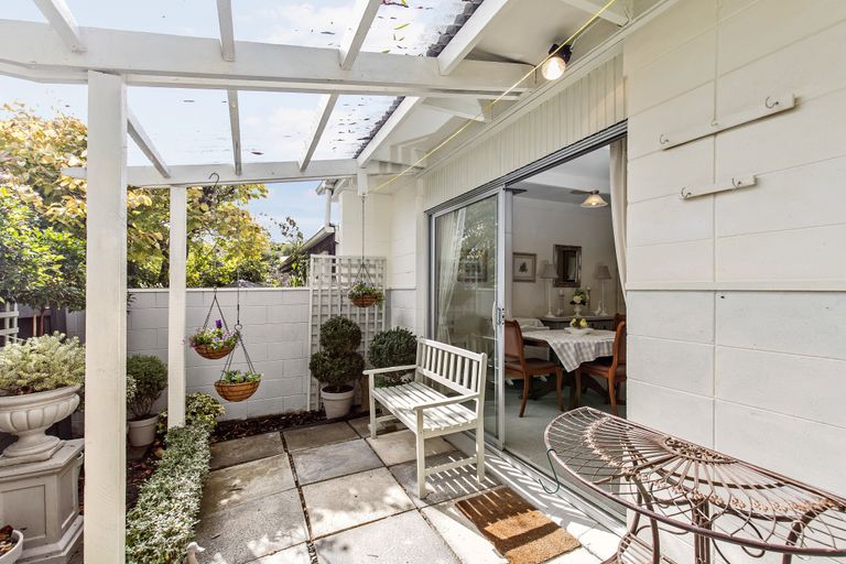 Photo of property in 2/61 Watea Road, Torbay, Auckland, 0630