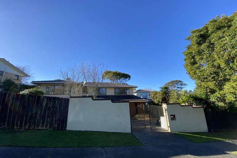 Photo of property in 107 Weatherly Road, Torbay, Auckland, 0630