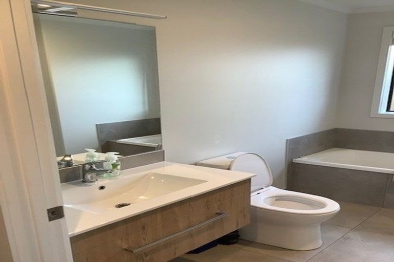 Photo of property in 39 Murray Ward Drive, Te Kauwhata, 3710