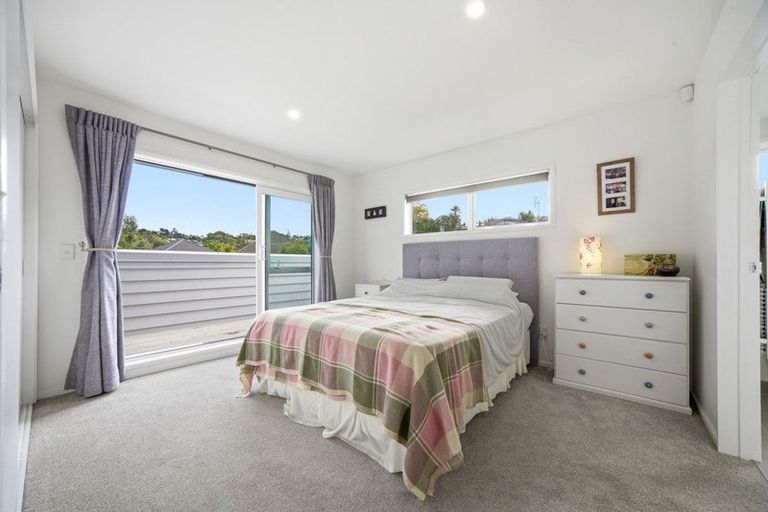 Photo of property in 11a Langana Avenue, Browns Bay, Auckland, 0630