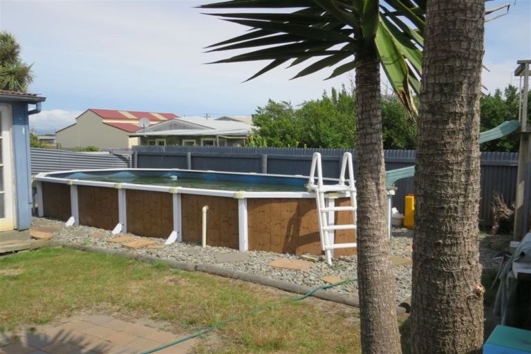 Photo of property in 102 Seabury Avenue, Foxton Beach, Foxton, 4815