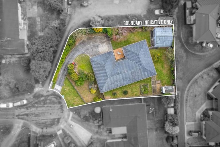 Photo of property in 10 Graham Grove, Waikanae, 5036