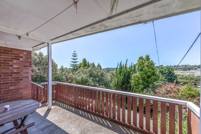 Photo of property in 27 Rimu Road, Stanmore Bay, Whangaparaoa, 0932