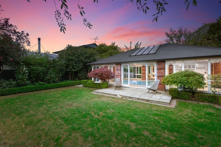 Photo of property in 168 Fendalton Road, Fendalton, Christchurch, 8052