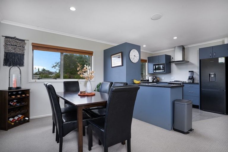 Photo of property in 1 Sackville Street, Martinborough, 5711