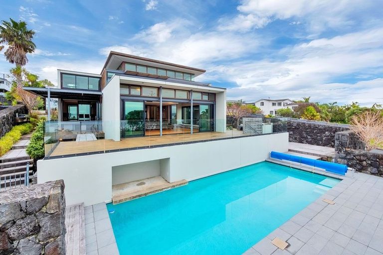 Photo of property in 51 Pacific Parade, Army Bay, Whangaparaoa, 0930