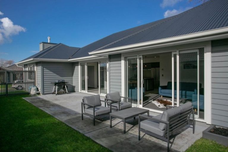 Photo of property in 8 Richards Street, Cambridge, 3434