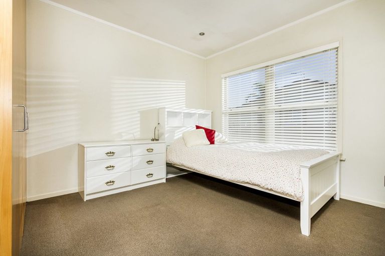 Photo of property in 2/8 Craig Road, Milford, Auckland, 0620