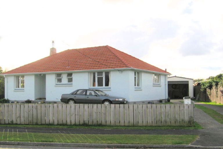 Photo of property in 1 Perry Place, Bader, Hamilton, 3206