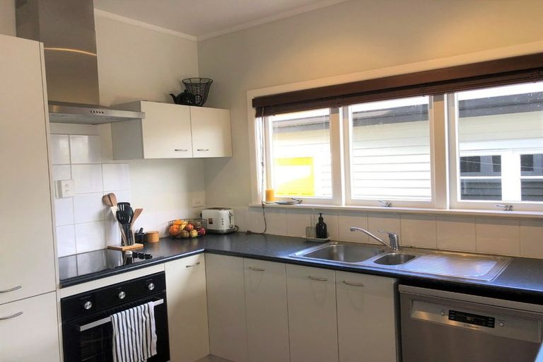 Photo of property in 18 Mcnicol Street, Fairfield, Hamilton, 3214