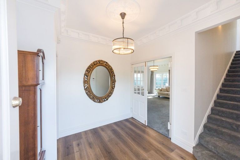 Photo of property in 6 Nicolas Lane, West End, Palmerston North, 4410