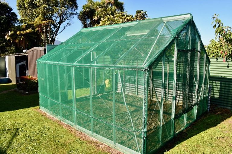 Photo of property in 10 Hunter Street, Karamea, 7893