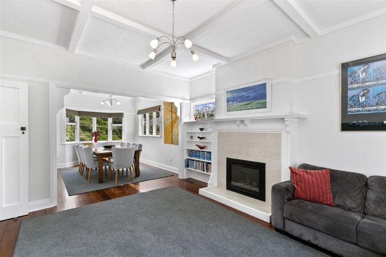 Photo of property in 12 Moana Road, Kelburn, Wellington, 6012