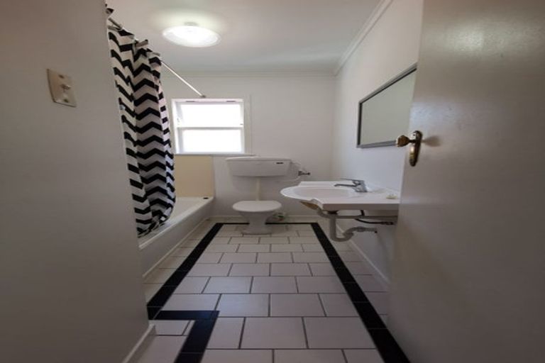 Photo of property in 10-12 Lavaud Street, Berhampore, Wellington, 6023