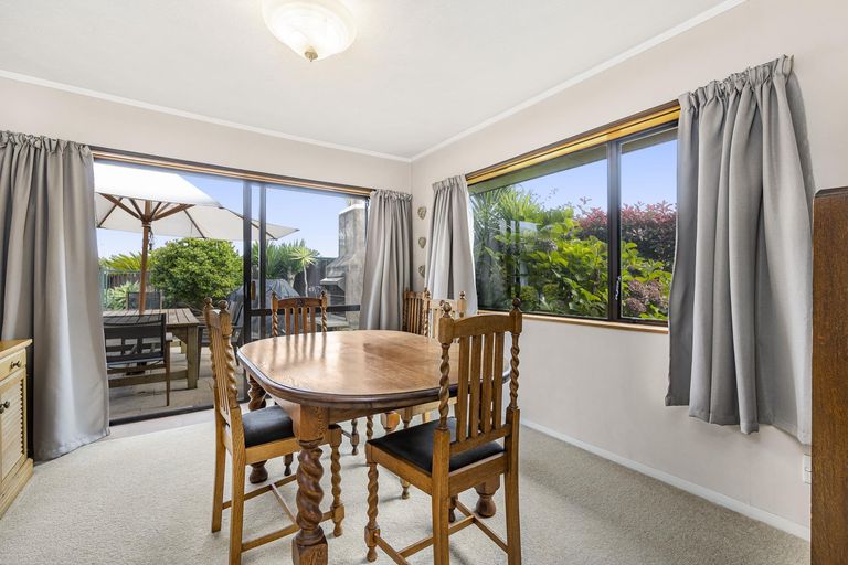 Photo of property in 3 Carlinka Place, Conifer Grove, Takanini, 2112