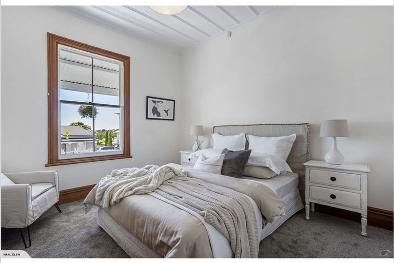 Photo of property in 1/12 Rodney Road, Northcote Point, Auckland, 0627