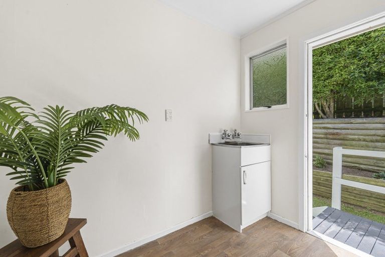 Photo of property in 1/25 Tahurangi Place, Spotswood, New Plymouth, 4310