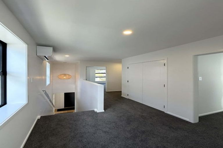 Photo of property in 37 Frances Brown Avenue, Aotea, Porirua, 5024