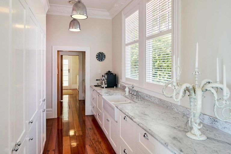 Photo of property in 30 Mcfarlane Street, Mount Victoria, Wellington, 6011