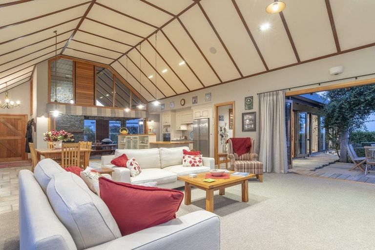 Photo of property in 42 Holyoake Terrace, Omokoroa, 3114