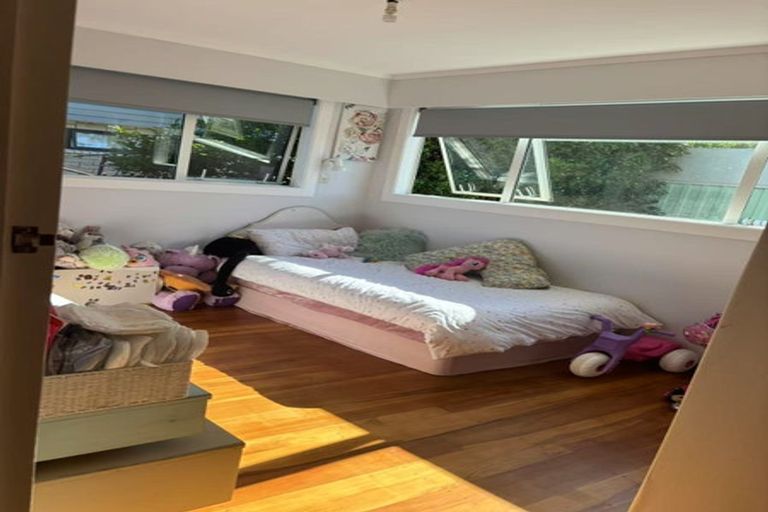 Photo of property in 26 Cranwell Street, Churton Park, Wellington, 6037