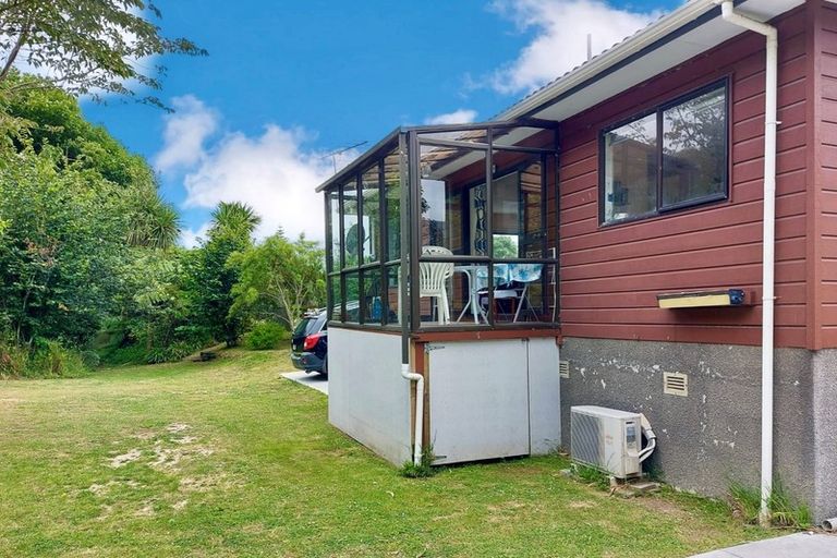 Photo of property in 4a Luckie Street, Tawa, Wellington, 5028