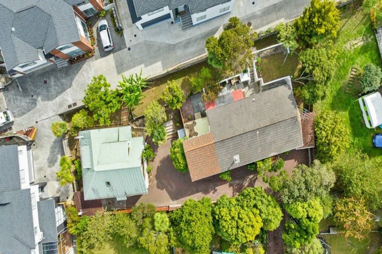 Photo of property in 1/56 Lavery Place, Sunnynook, Auckland, 0632
