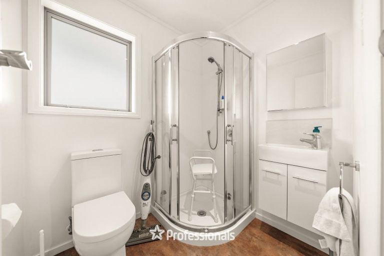 Photo of property in 73 Tirohanga Road, Tirohanga, Lower Hutt, 5010