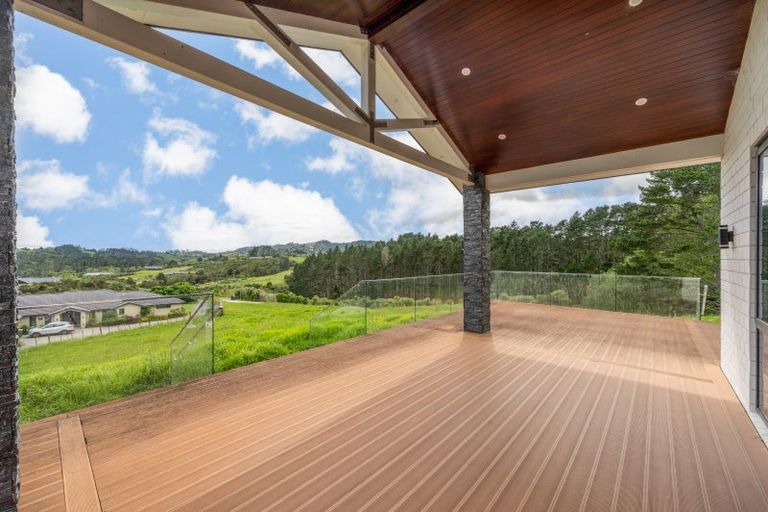 Photo of property in 300 Whitford Road, Whitford, 2576