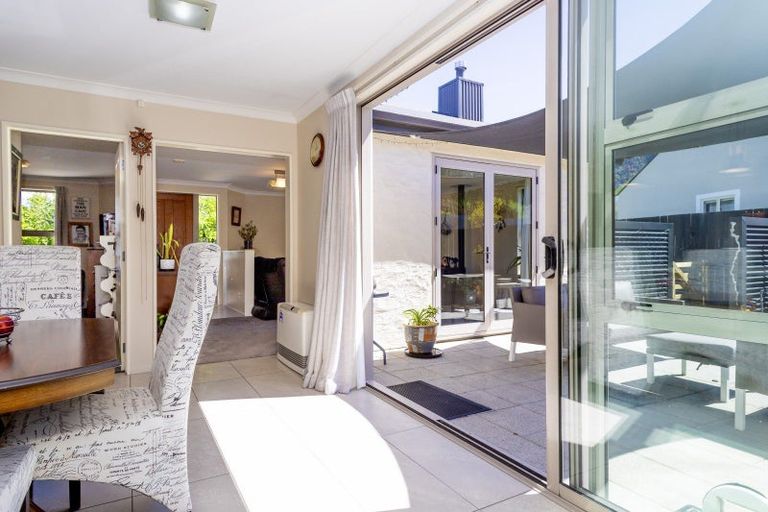 Photo of property in 11 Mcdonnell Road, Arrowtown, 9302