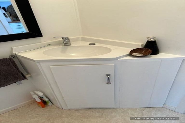 Photo of property in 84 Tutere Street, Waikanae Beach, Waikanae, 5036