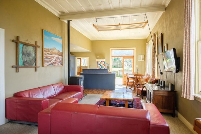 Photo of property in 53 Argyle Street, Mornington, Dunedin, 9011